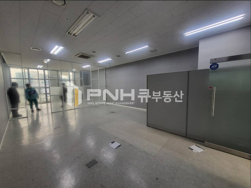 경기 안양동안구 관양동 전용20, 룸1, 전망좋은, 뛰어난 외관의 건 물 월세 매물번호 11218 사진 3