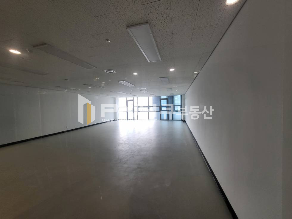 경기 안양동안구 관양동 역세권 저렴한사무실, 테라스있음, 깨끗한 건물, 원복완료 월세 매물번호 11219 사진 9