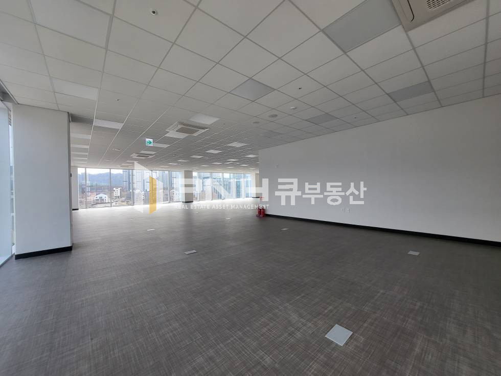 경기 과천시 갈현동 과천지식정보타운 전용 171평 한개층 전체 단독 테라스 갖춘 고급형 사무실임대 월세 매물번호 11222 사진 3
