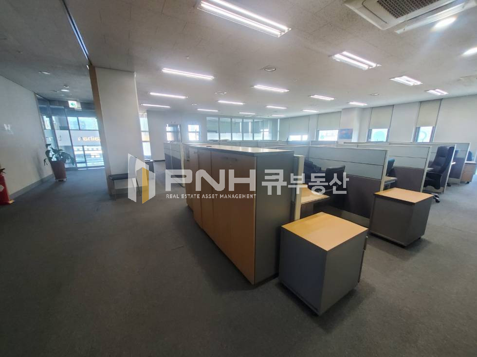 경기 안양동안구 관양동 평촌역 도보2분 역세권 전용230평대 고급형 사옥내 사무실 임대 월세 매물번호 10738 사진 1