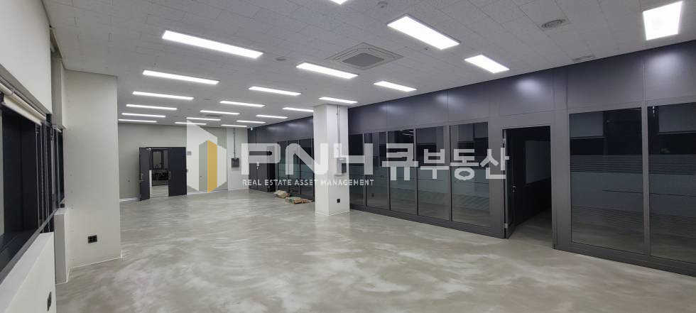 경기 안양동안구 관양동 평촌스마트스퀘어 전용260평 신축 첫입주 사옥 내 고급형 사무실임대 월세 매물번호 11230 사진 5