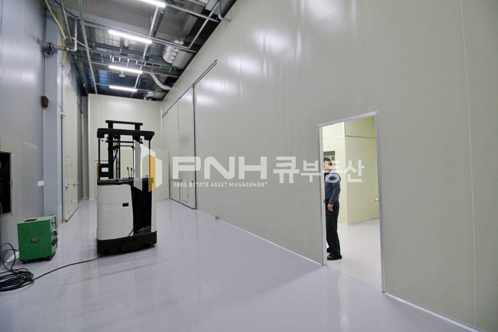 경기 안양동안구 관양동 평촌스마트스퀘어 대형사옥 내 사무실 전용110평 임대 월세 매물번호 11231 사진 2