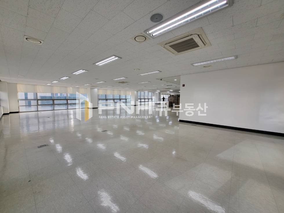 경기 안양동안구 관양동 평촌스마트스퀘어 전용178평 한개층전체 냉난방기유 화물승강기유 월세 매물번호 11256 사진 5
