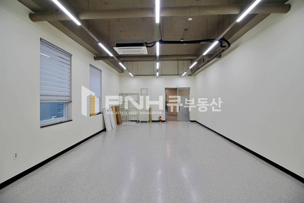 경기 안양동안구 관양동 평촌역 역세권 신축급 사옥 전용 약 180평 고급형 사옥내 사무실 임대 월세 매물번호 11260 사진 10