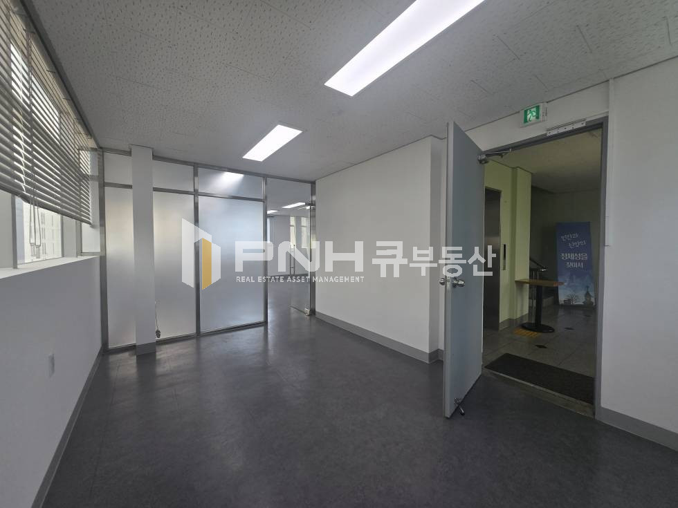 경기 안양동안구 관양동 전용20, 깔끔한 인테리어 룸1, 단독화장실,주차1 월세 매물번호 11283 사진 1