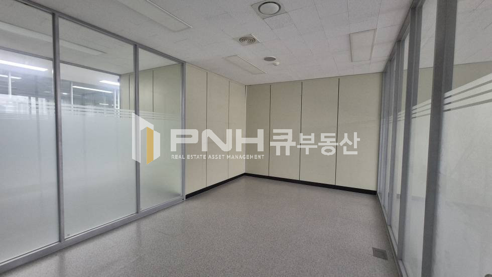 경기 안양동안구 관양동 저렴한 공장, 창고, 주차편리, 룸2,시스템냉난방기 월세 매물번호 11297 사진 4