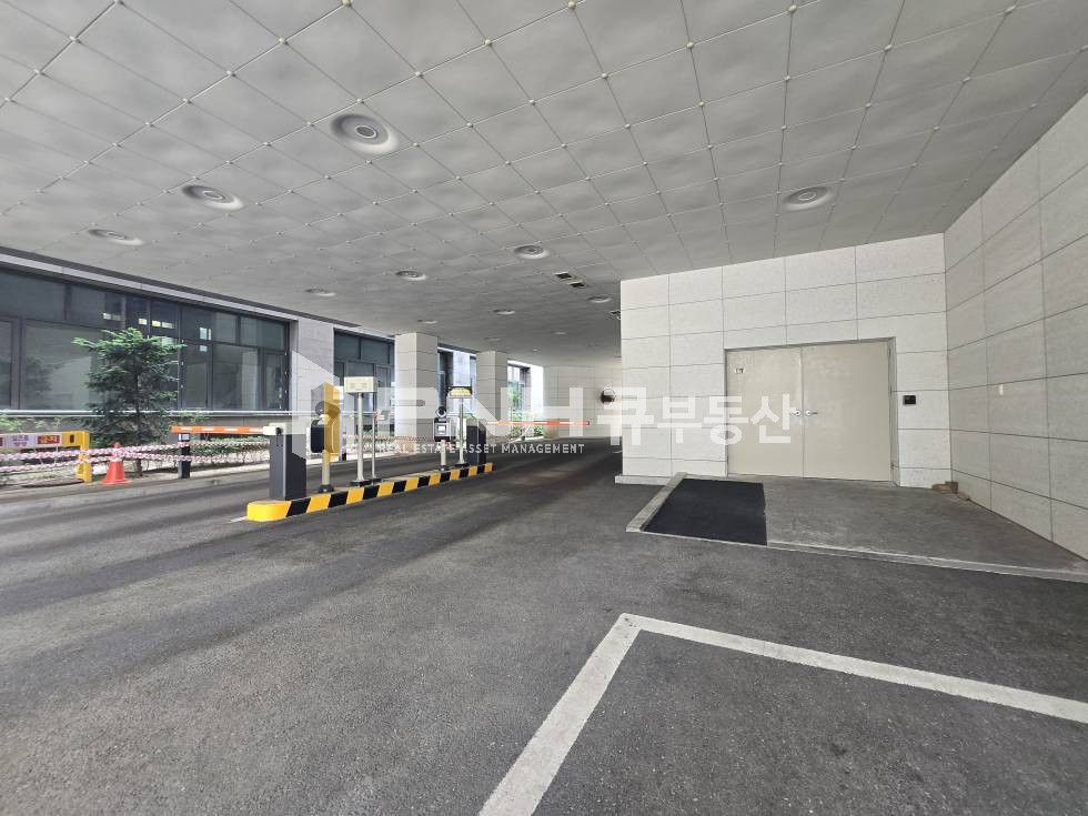 경기 안양동안구 관양동 평촌스마트스퀘어 전용178평 한개층전체 냉난방기유 화물승강기유 월세 매물번호 11259 사진 2