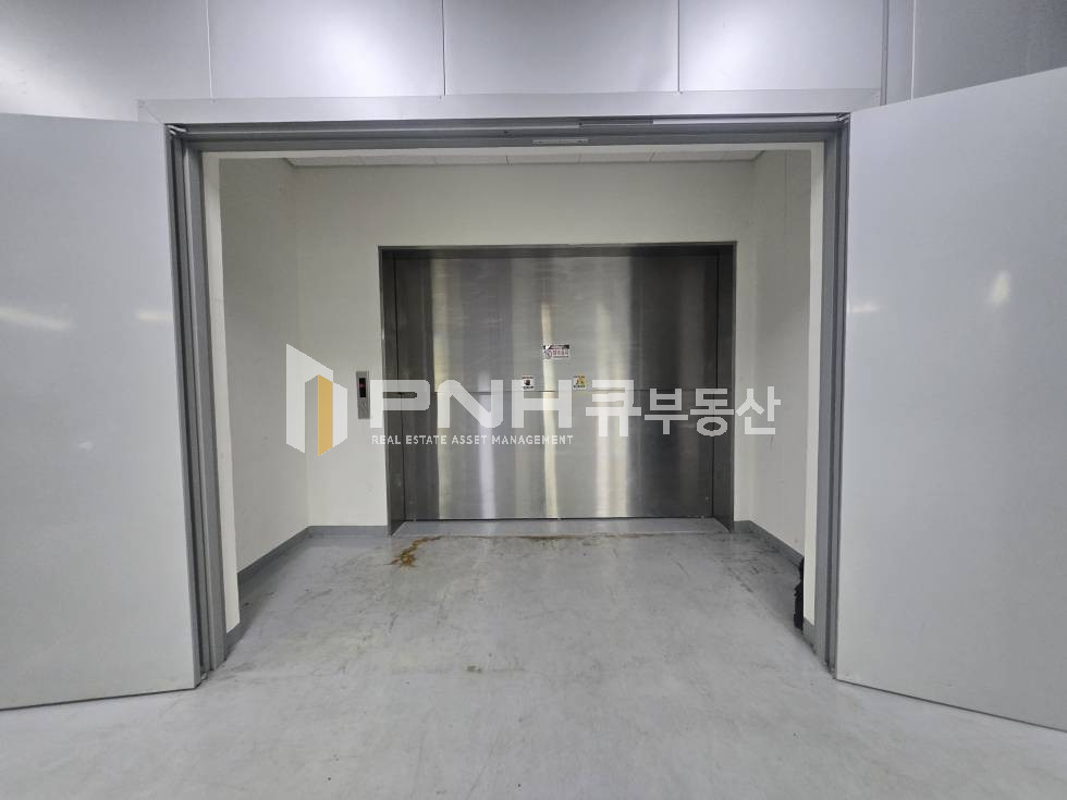 경기 안양동안구 관양동 평촌스마트스퀘어 전용229평 전용 야외 테라스 8톤 승강기 공장임대 월세 매물번호 11290 사진 8