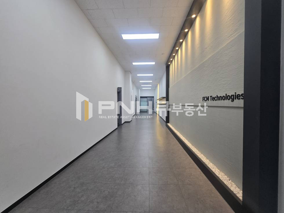경기 안양동안구 관양동 평촌스마트스퀘어 전용229평 전용 야외 테라스 8톤 승강기 공장임대 월세 매물번호 11290 사진 13