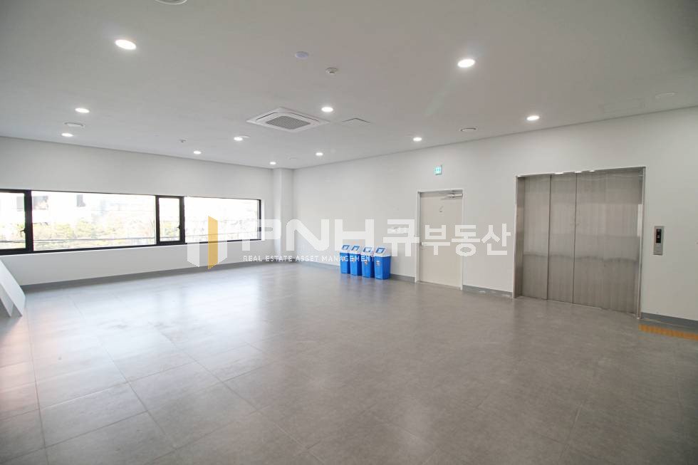 경기 안양동안구 관양동 평촌역 2개층 전용 608평 노출천장 준신축 사옥내 사무실임대 월세 매물번호 11316 사진 11