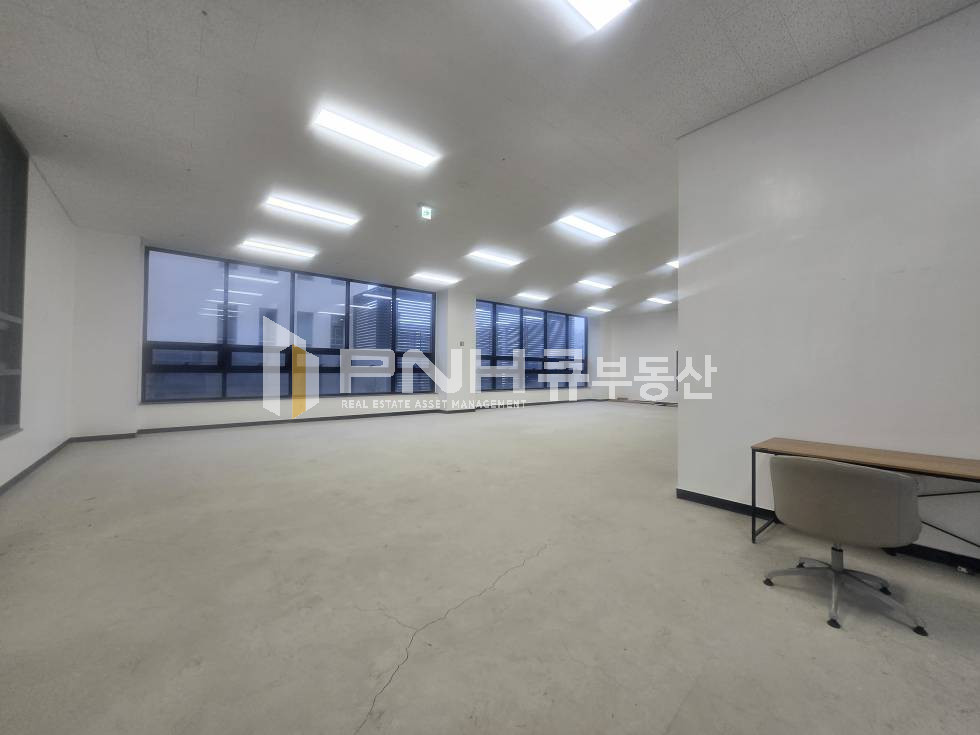 경기 안양동안구 관양동 평촌역 , 인덕원역 인근사무실, 전용50평, 인테리어룸4개, 채광 굿, 간판설치가능, 주차, 풀 인테리어, 즉시입주 월세 매물번호 11337 사진 5