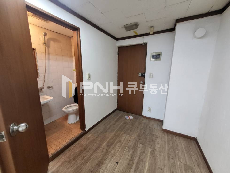경기 안양만안구 안양동 명학역 도보 5분 초 역세권 소형 사무실, 매우 저렴, 월세 매물번호 11198 사진 2