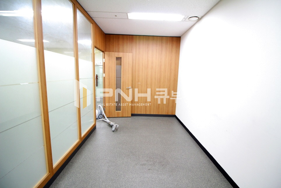 경기 안양동안구 관양동 평촌아크로타워 전용50평 룸4 추천사무실 월세 매물번호 10259 사진 5