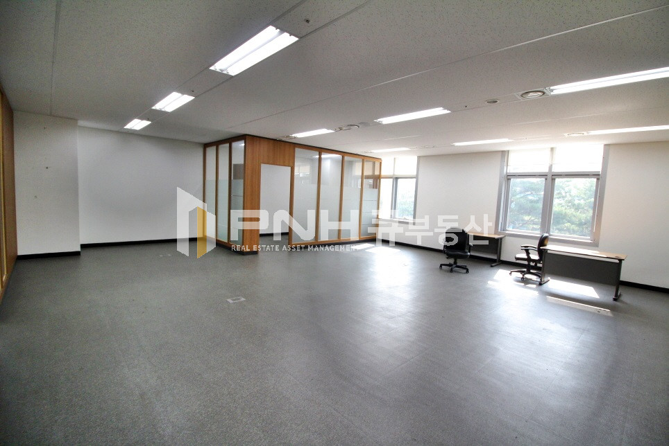 경기 안양동안구 관양동 평촌아크로타워 전용50평 룸4 추천사무실 월세 매물번호 10259 사진 7