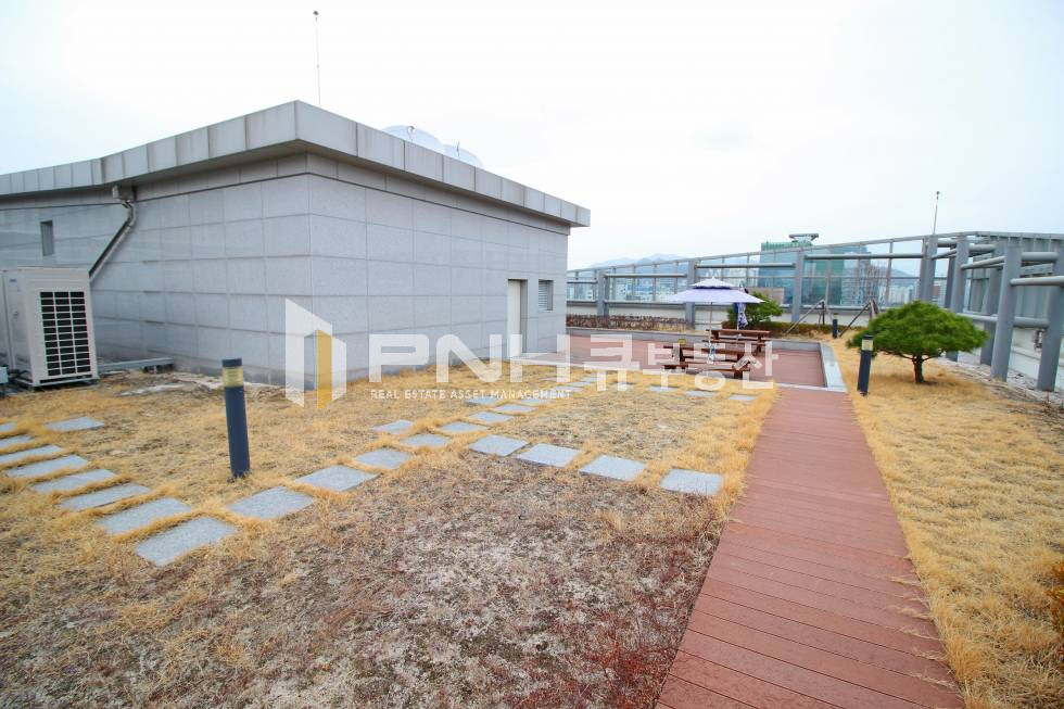 경기 안양동안구 관양동 평촌역 초역세권 신축급 9평 깔끔한사무실 월세 매물번호 10304 사진 8