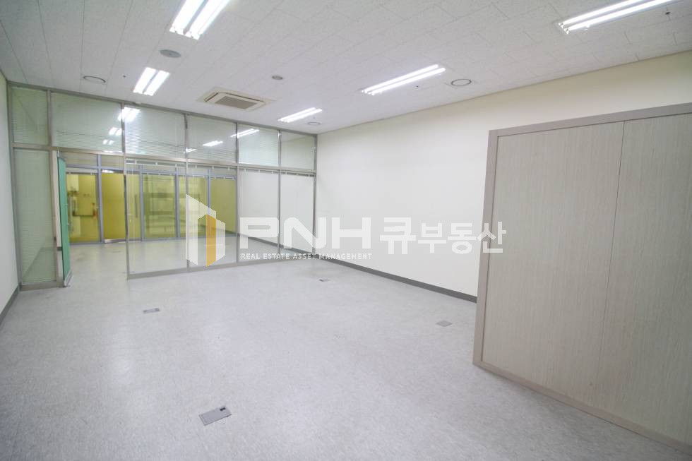 경기 안양동안구 관양동 전용20평 룸1 내부 깔끔한구조 사무실 월세 매물번호 10335 사진 1