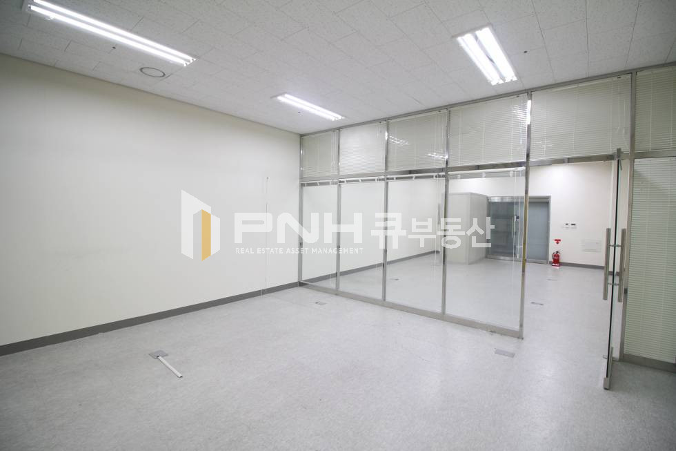 경기 안양동안구 관양동 전용20평 룸1 내부 깔끔한구조 사무실 월세 매물번호 10335 사진 4