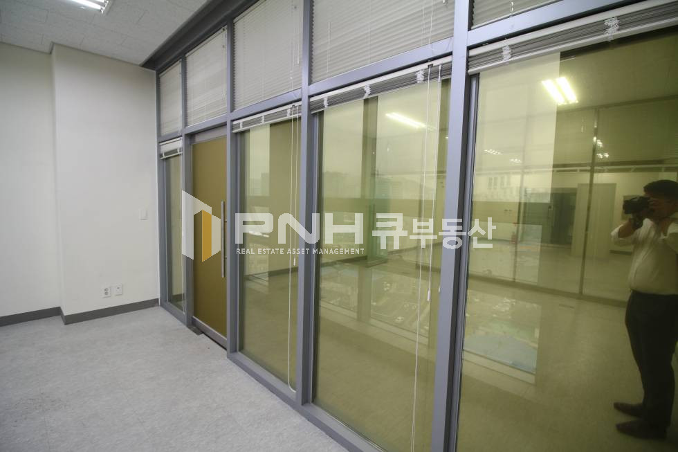 경기 안양동안구 관양동 전용20평 룸1 내부 깔끔한구조 사무실 월세 매물번호 10335 사진 7