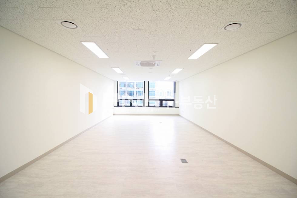 경기 안양동안구 관양동 안양금융센터 전용18평 신축사무실 월세 매물번호 10337 사진 1