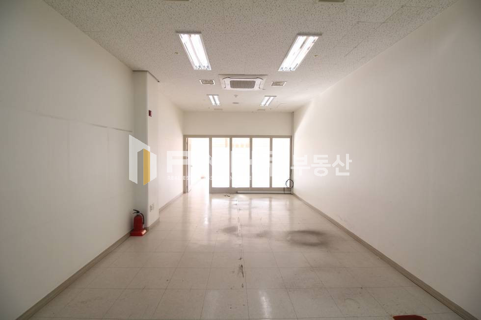 경기 안양동안구 관양동 전용17평 룸1 깔끔한구조 남향사무실 월세 매물번호 10371 사진 1
