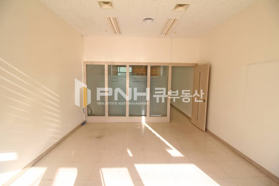 경기 안양동안구 관양동 전용17평 룸1 깔끔한구조 남향사무실 월세 매물번호 10371 사진 6