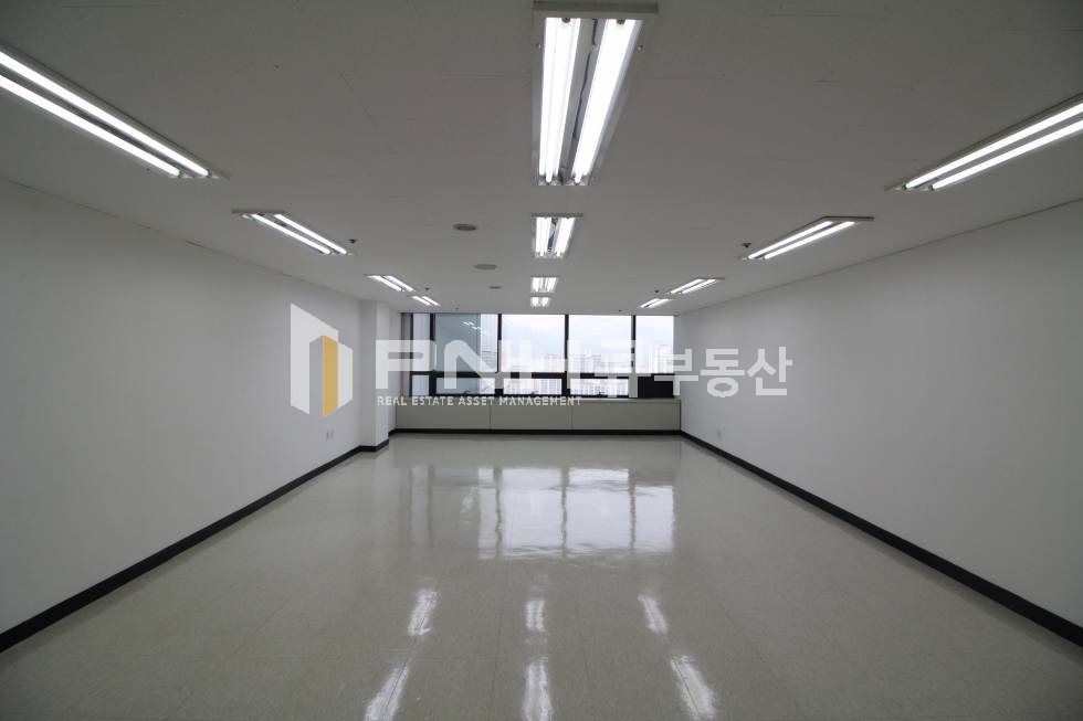 경기 안양동안구 비산동 범계역 초역세권 전용 약20평 대로변 사무실 월세 매물번호 10406 사진 1