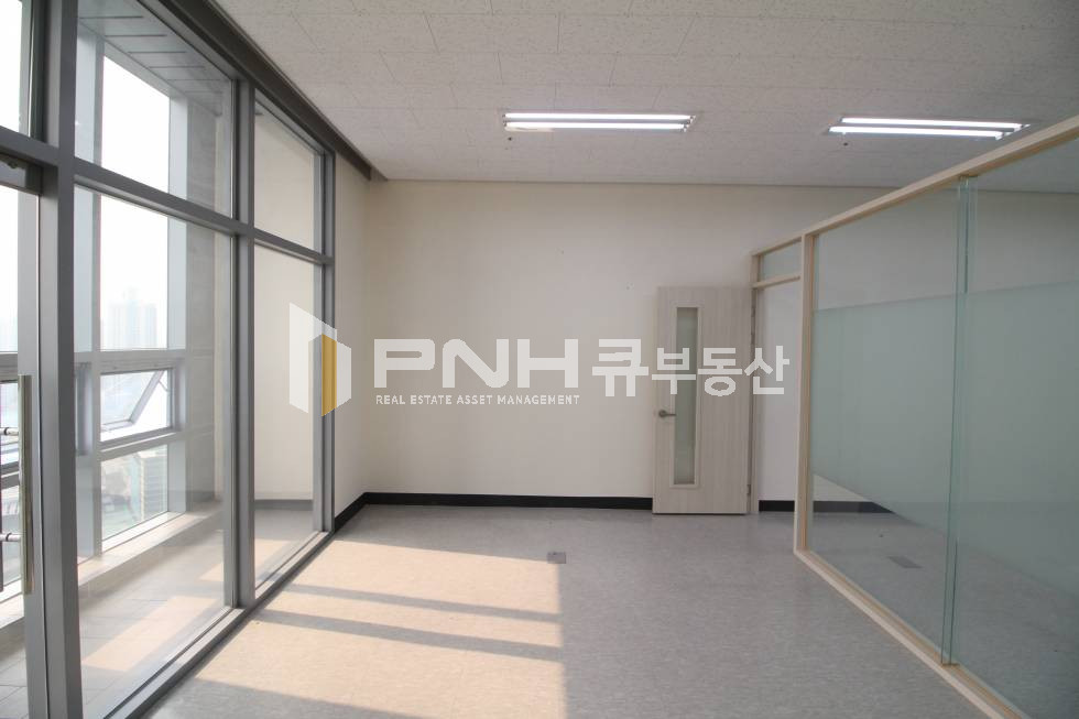 경기 안양동안구 관양동 전용20평 룸1 내부 깔끔한구조 사무실 월세 매물번호 10410 사진 7