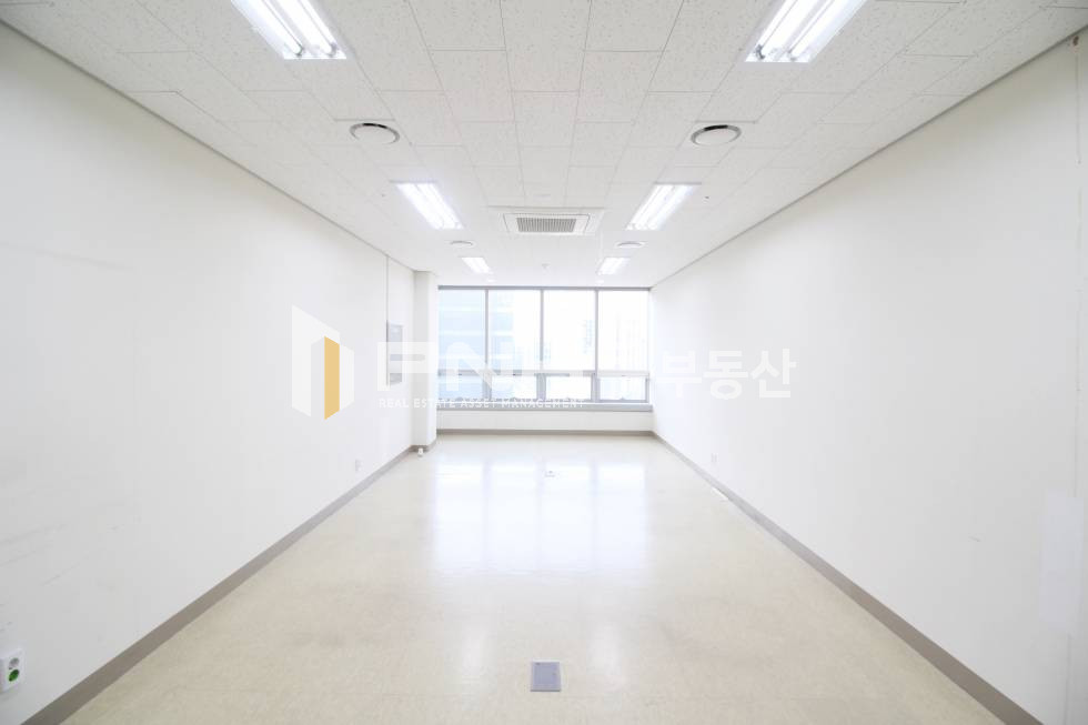 경기 안양동안구 관양동 평촌역 초역세권 12.5평 소형 스타트업 추천사무실 월세 매물번호 10434 사진 1
