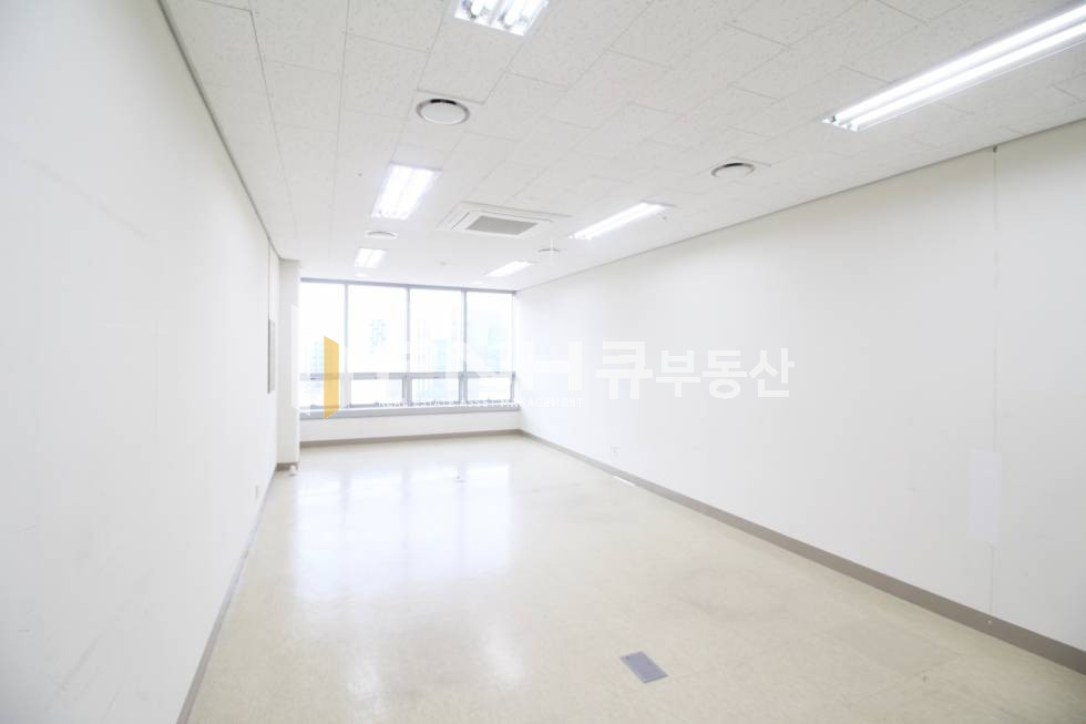 경기 안양동안구 관양동 평촌역 초역세권 12.5평 소형 스타트업 추천사무실 월세 매물번호 10434 사진 3