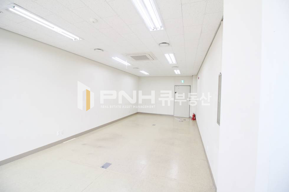 경기 안양동안구 관양동 평촌역 초역세권 12.5평 소형 스타트업 추천사무실 월세 매물번호 10434 사진 4