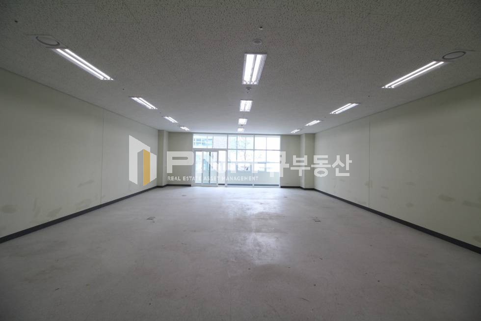 경기 안양동안구 관양동 평촌하이필드 32평 복층가능한 높은층고 월세 매물번호 10390 사진 2