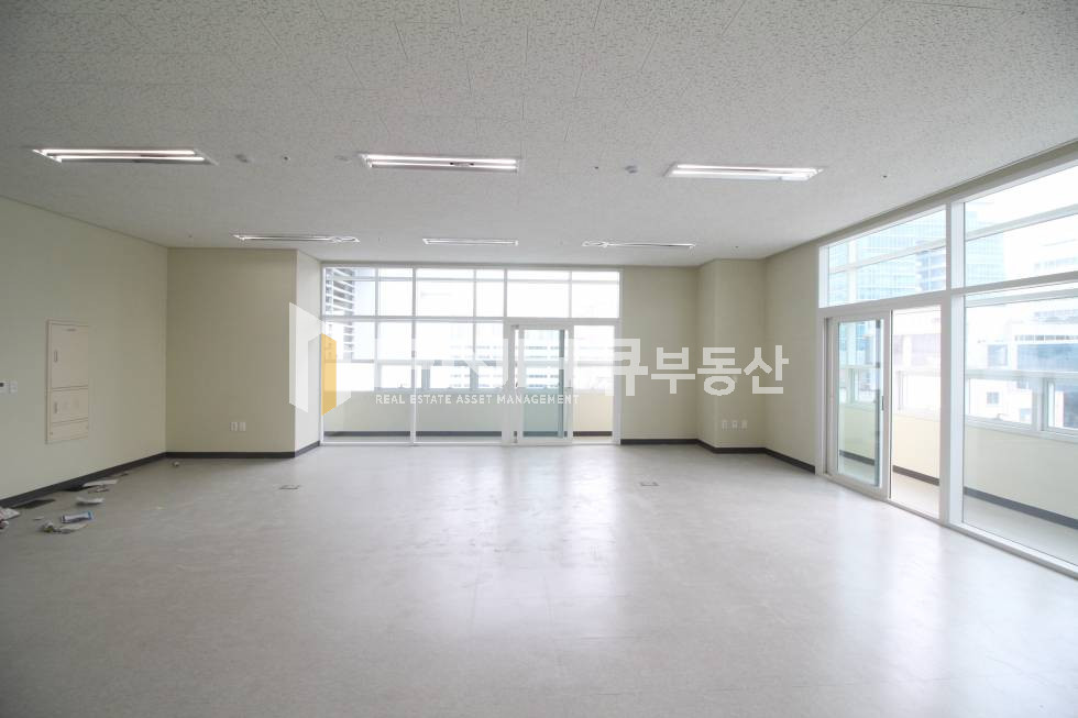 경기 안양동안구 관양동 평촌하이필드 복층가능 50평 사용도 가능! 월세 매물번호 10388 사진 3