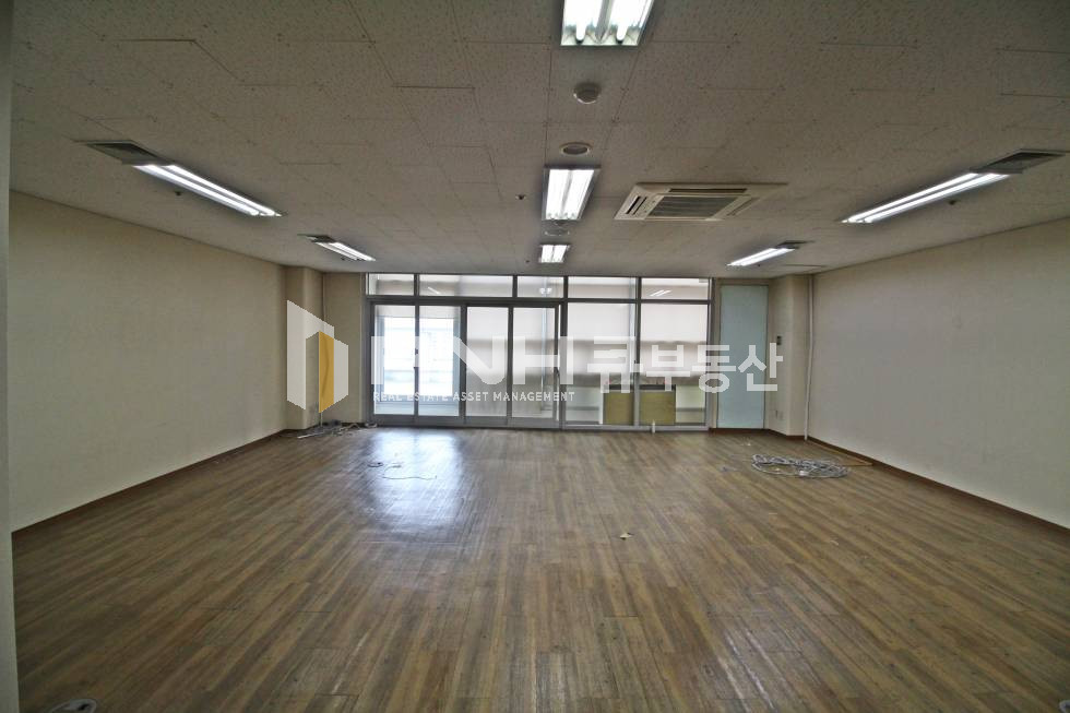 경기 안양동안구 평촌동 평촌두산벤처다임 전용22평 중소형사무실!! 월세 매물번호 10384 사진 2