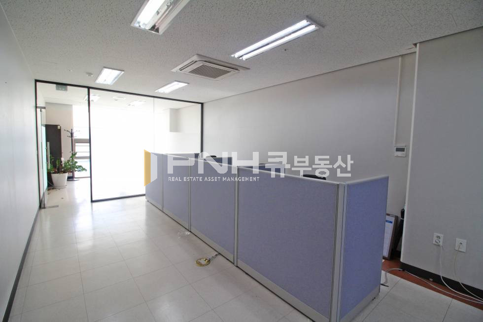 경기 안양동안구 관양동 인테리어 룸1 전용18평 추천 사무실 월세 매물번호 10372 사진 4