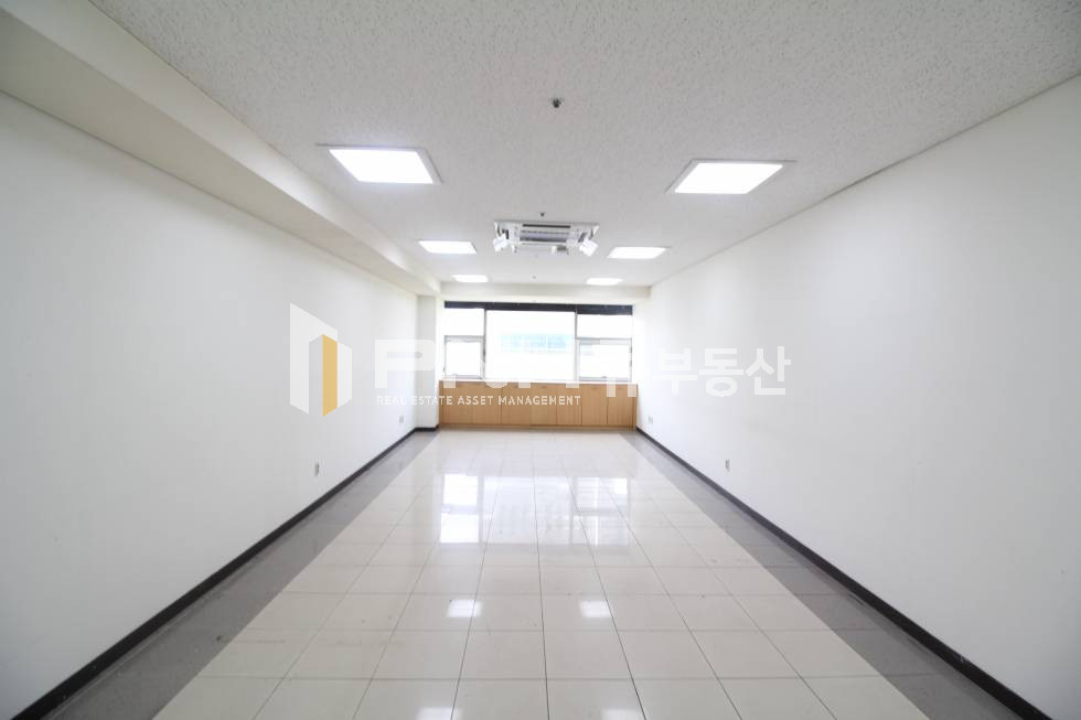 경기 안양동안구 비산동 범계역 중심 전용13평 주차여러대가능, 내부 깔끔 , 소규모 사무실 추천 월세 매물번호 10443 사진 1