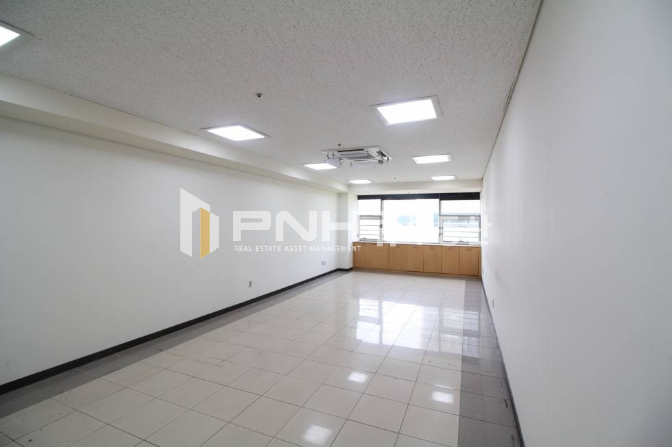 경기 안양동안구 비산동 범계역 중심 전용13평 주차여러대가능, 내부 깔끔 , 소규모 사무실 추천 월세 매물번호 10443 사진 3