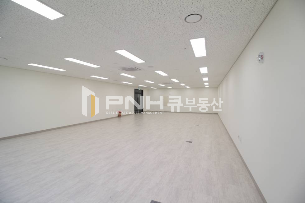 경기 안양동안구 관양동 안양금융센터 전용39평 코너 대형평형 1개 남은 호실 추천 월세 매물번호 10482 사진 6