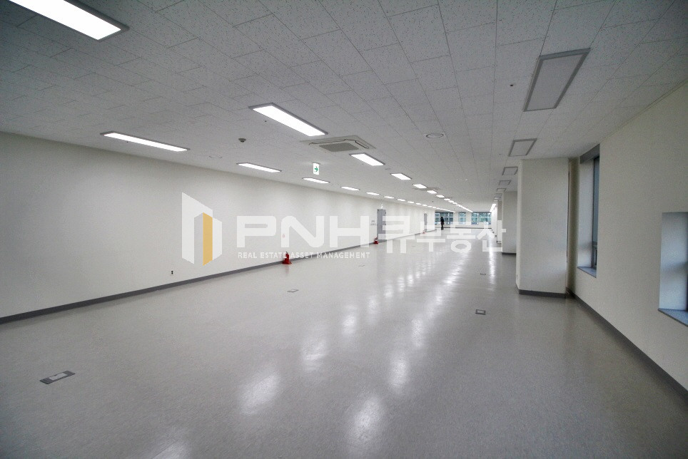 경기 안양동안구 관양동 평촌스마트스퀘어 전용350평 사옥내 고급형 구조 좋은 사무실 월세 매물번호 10469 사진 3