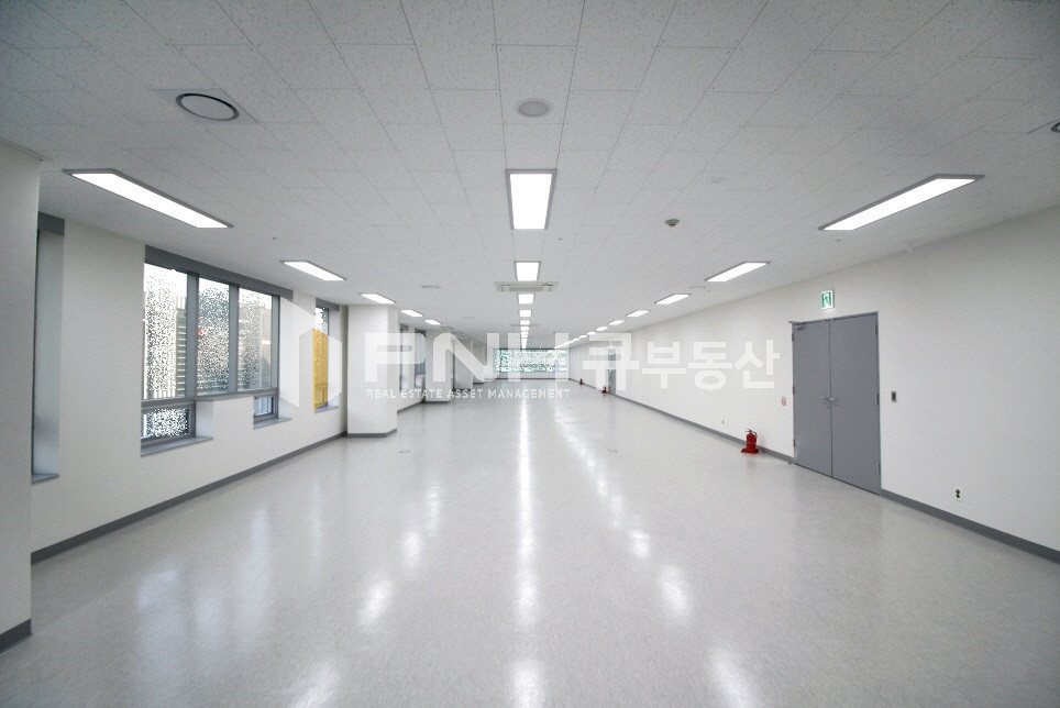 경기 안양동안구 관양동 평촌스마트스퀘어 전용350평 사옥내 고급형 구조 좋은 사무실 월세 매물번호 10469 사진 5