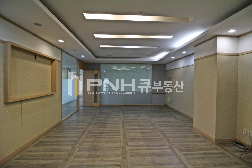 경기 안양동안구 평촌동 대형사무실 전용160평 매매,임대가능 월세 매물번호 10383 사진 5