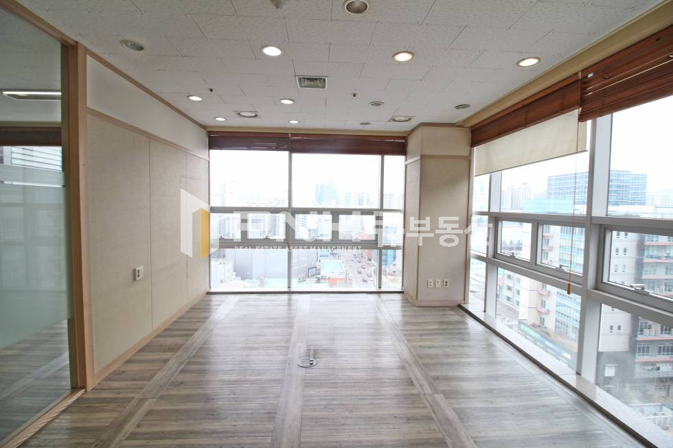 경기 안양동안구 평촌동 대형사무실 전용160평 매매,임대가능 월세 매물번호 10383 사진 7
