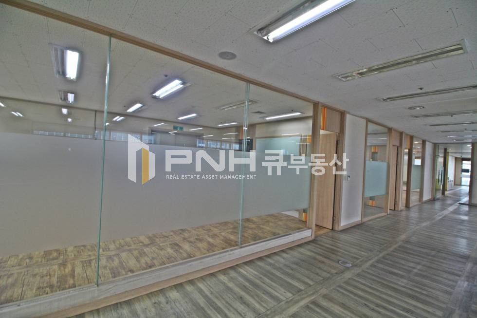 경기 안양동안구 평촌동 대형사무실 전용160평 매매,임대가능 월세 매물번호 10383 사진 11