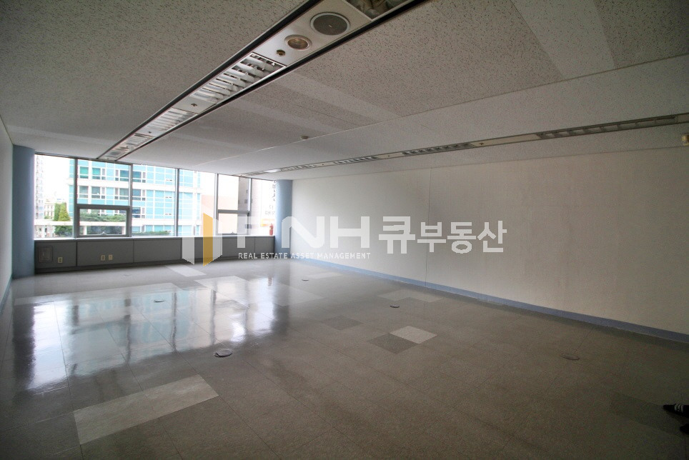 경기 안양만안구 안양동 명학역 초역세권 전용20평 깔끔한 구조 고급형 사옥내 사무실 임대 월세 매물번호 10237 사진 2
