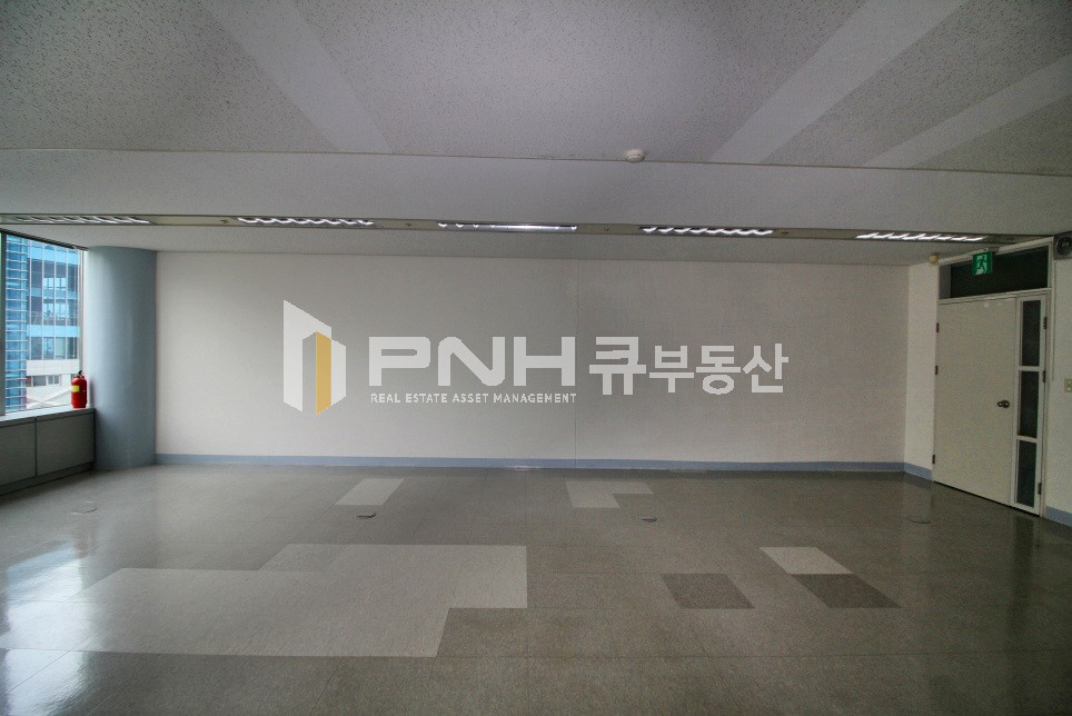 경기 안양만안구 안양동 명학역 초역세권 전용20평 깔끔한 구조 고급형 사옥내 사무실 임대 월세 매물번호 10237 사진 3