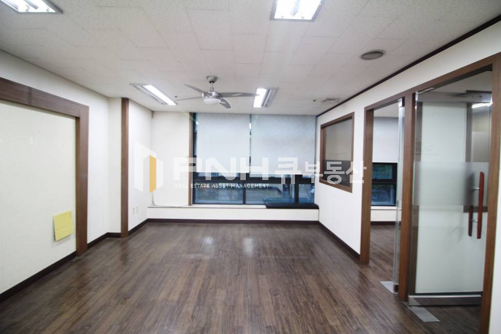 경기 안양동안구 관양동 평촌역 초역세권 룸1 전용15평 법무사,세무사,변호사 사무실 추천 월세 매물번호 10527 사진 2