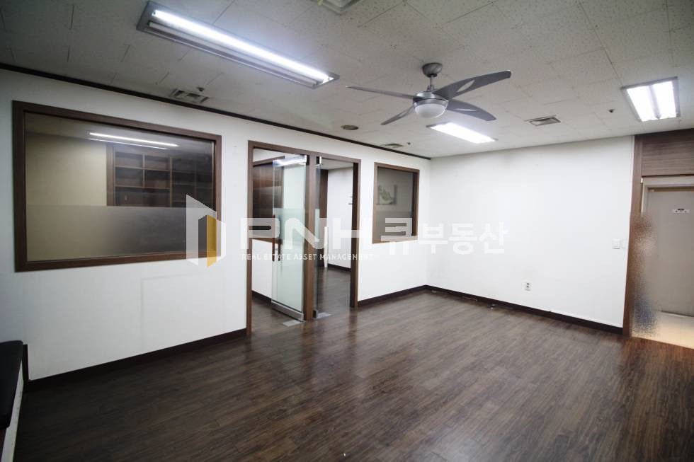 경기 안양동안구 관양동 평촌역 초역세권 룸1 전용15평 법무사,세무사,변호사 사무실 추천 월세 매물번호 10527 사진 3