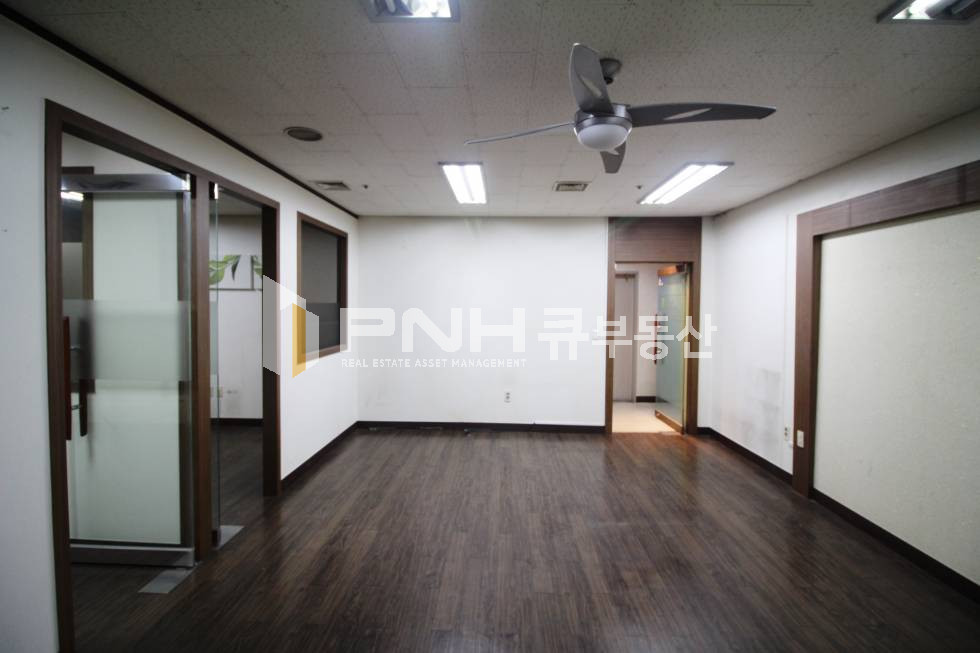 경기 안양동안구 관양동 평촌역 초역세권 룸1 전용15평 법무사,세무사,변호사 사무실 추천 월세 매물번호 10527 사진 4