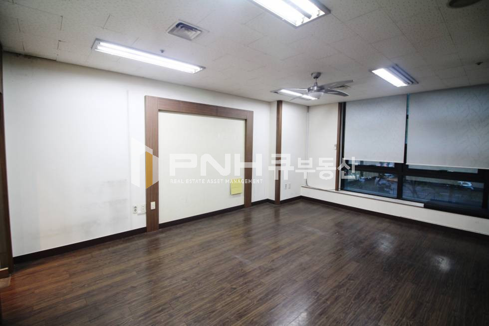 경기 안양동안구 관양동 평촌역 초역세권 룸1 전용15평 법무사,세무사,변호사 사무실 추천 월세 매물번호 10527 사진 8