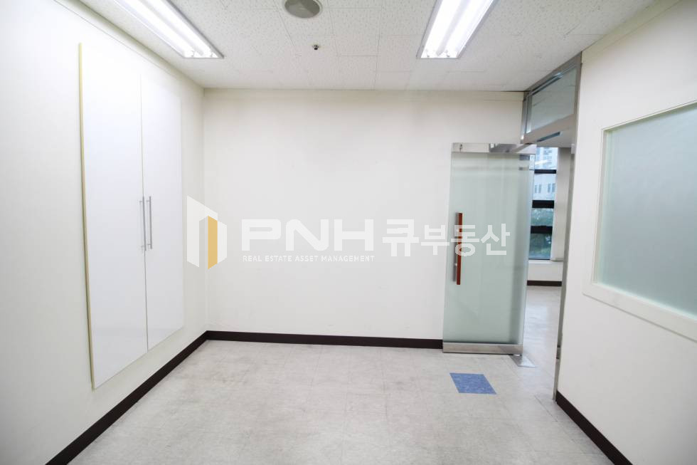 경기 안양동안구 관양동 평촌역 역세권 룸2 인테리어 A급 사무실 월세 매물번호 10526 사진 9