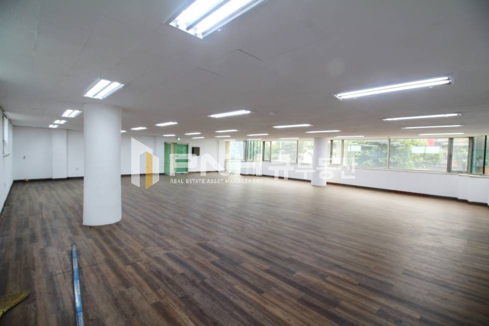 경기 안양동안구 관양동 관양동 실54평 간판설치 가능한 가성비 좋은 대로변 사무실 월세 매물번호 10504 사진 4